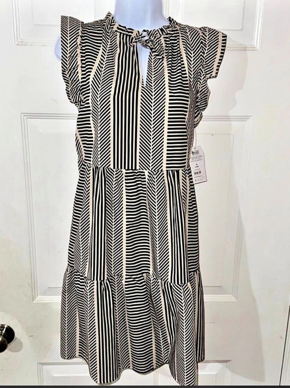 Time and Tru Women's Tiered Cotton Mini Dress with Flutter Sleeves Tiered Cotton